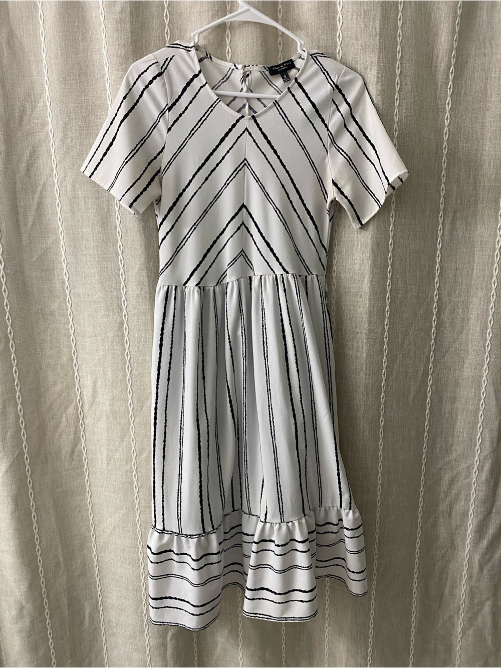 tea n rose White and Black Striped Midi Dress